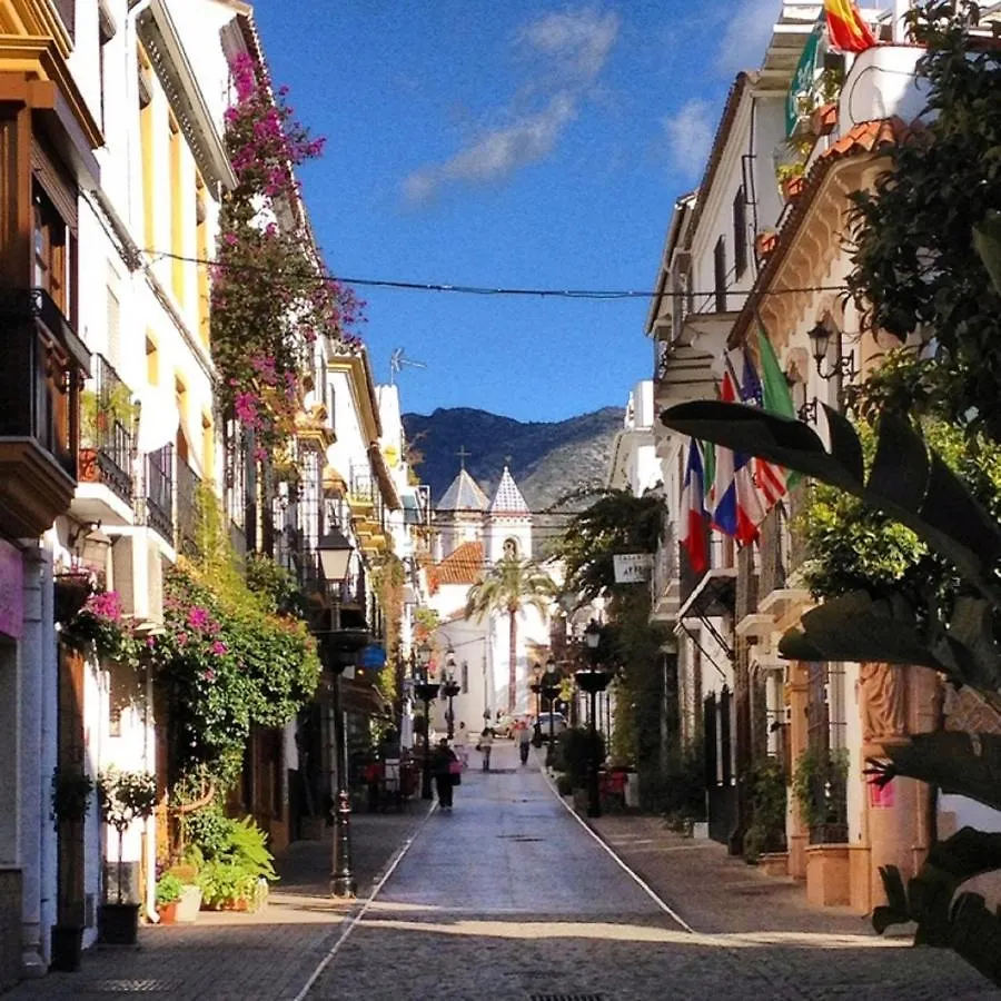 Beachfront Puerto Banus Marbella Apartment