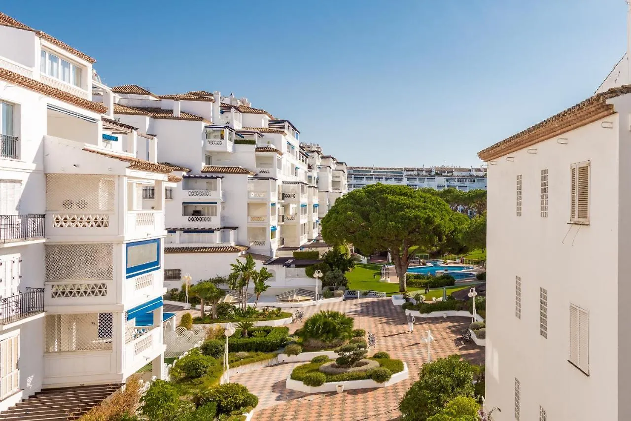 Beachfront Puerto Banus Marbella 0*,